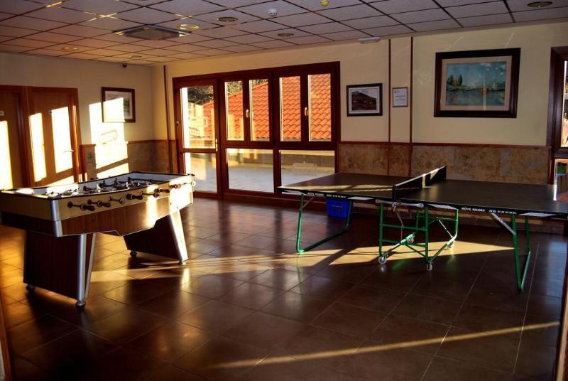 Hotel Santa Cristina ポラ・デ・レナ エクステリア 写真